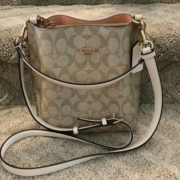 Coach Mollie Bag 22 - Picture 1 of 6